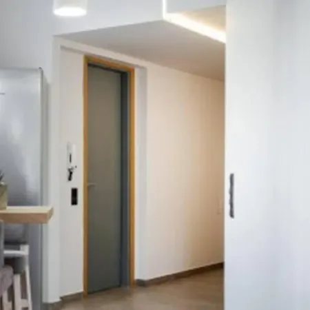 Apartment And Modern Flat By The River *